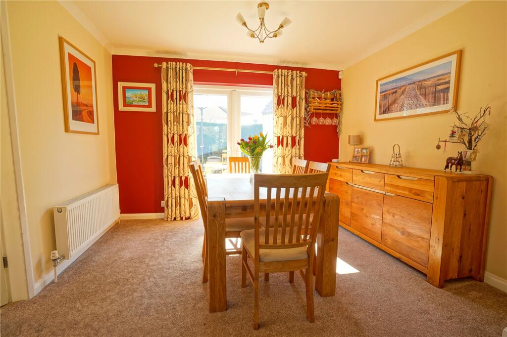 4 bedroom detached house for sale in Doctor Lane, Harthill, Sheffield