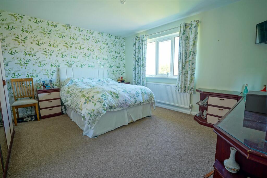 4 bedroom detached house for sale in Doctor Lane, Harthill, Sheffield