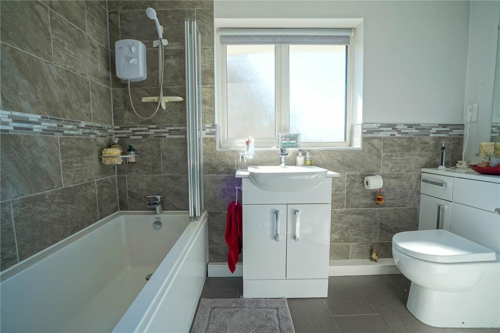 4 bedroom detached house for sale in Doctor Lane, Harthill, Sheffield