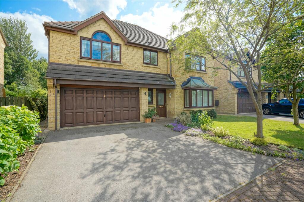 5 bedroom detached house for sale in Beeden Close, Thrybergh, Rotherham