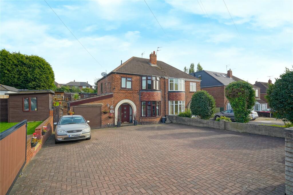 3 bedroom semi detached house for sale in East Bawtry Road