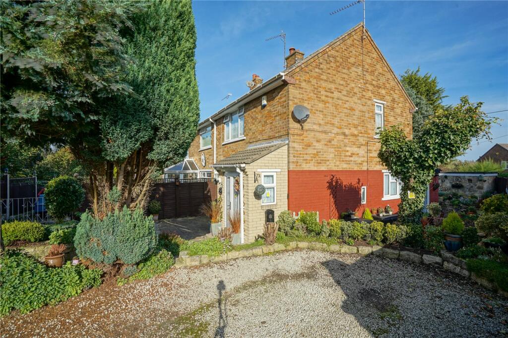2 bedroom semidetached house for sale in Scotch Spring Lane, Stainton