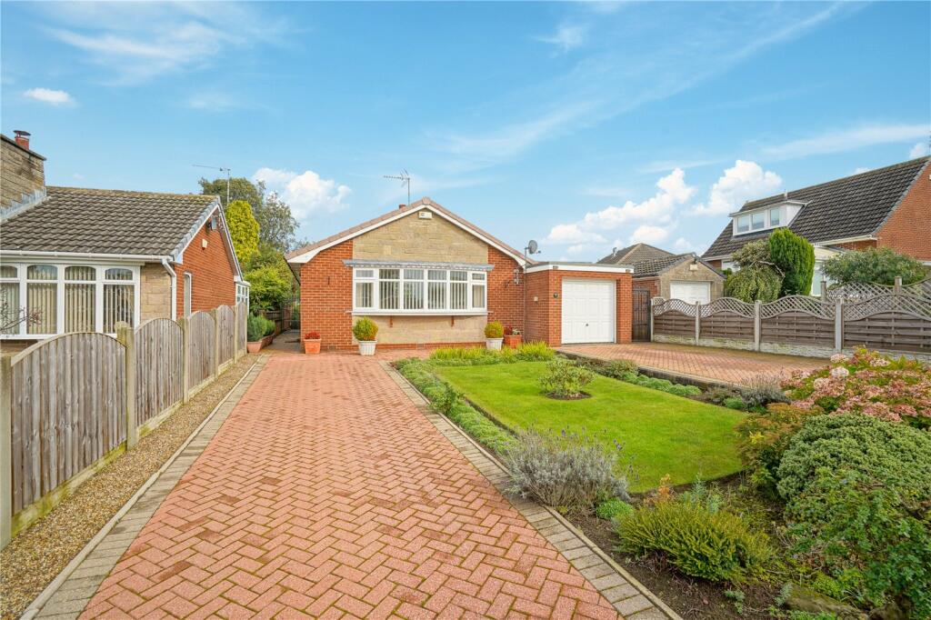 2 bedroom bungalow for sale in Rose Court, Wickersley, Rotherham, South