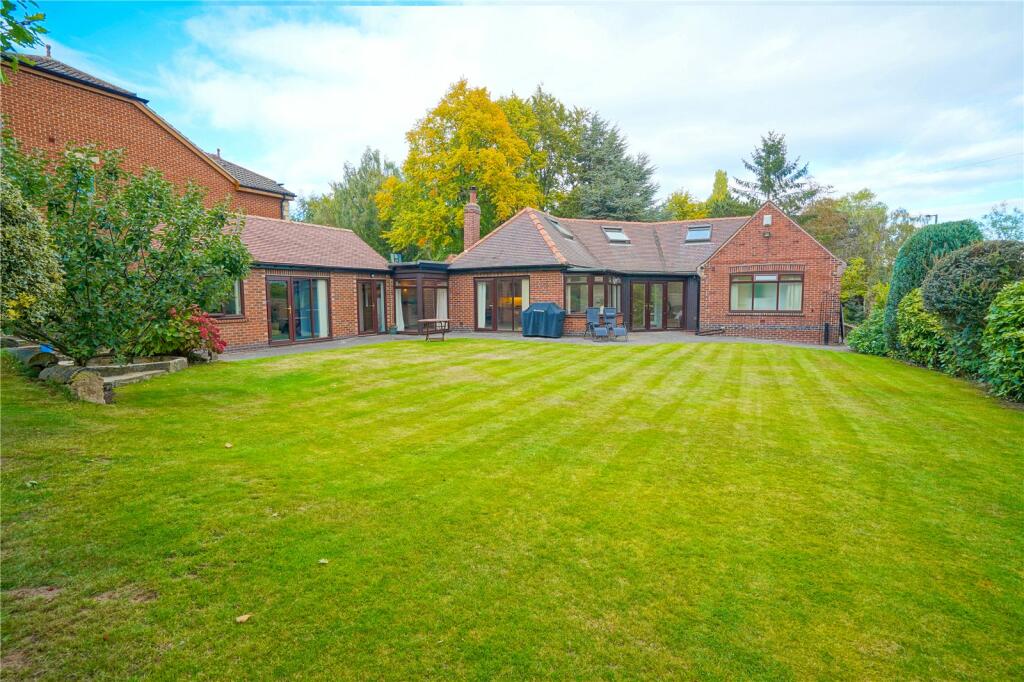 5 bedroom bungalow for sale in Road, Rotherham, S60