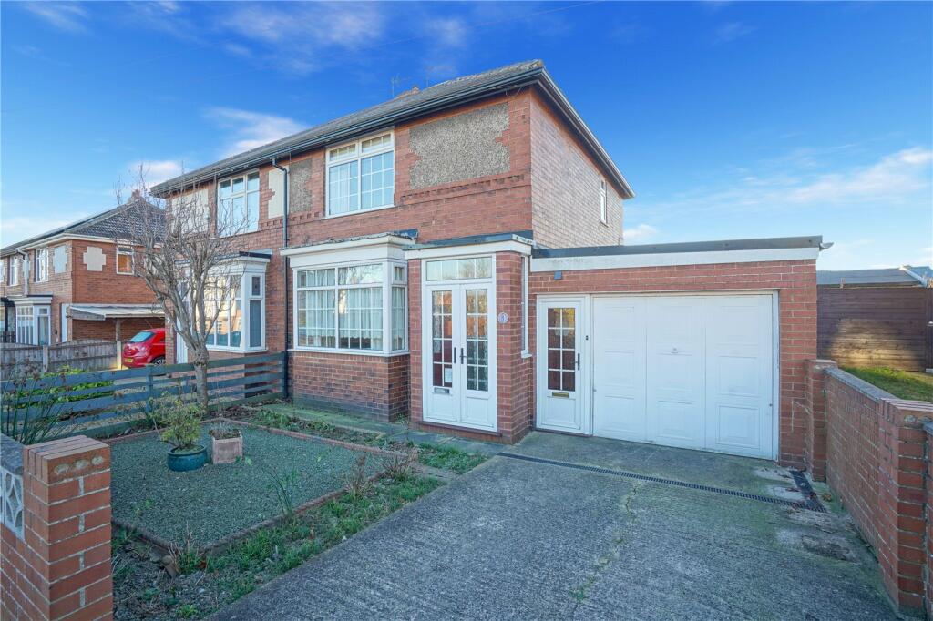 2 bedroom semidetached house for sale in Green Lane, Wickersley