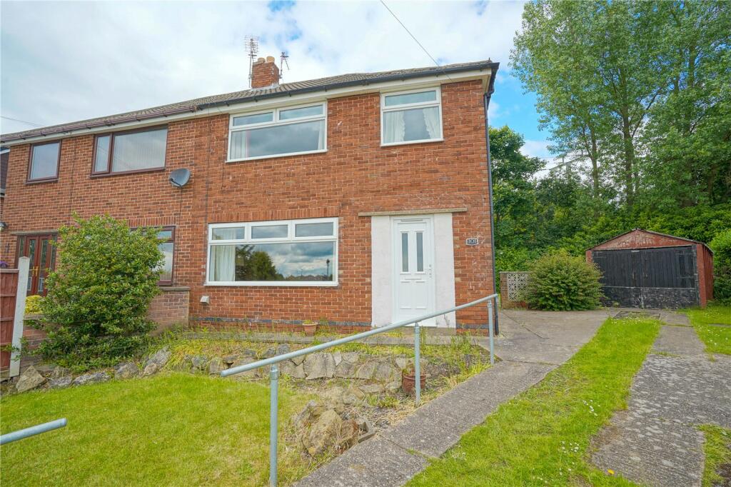 3 bedroom semidetached house for sale in Green Lane, Wickersley