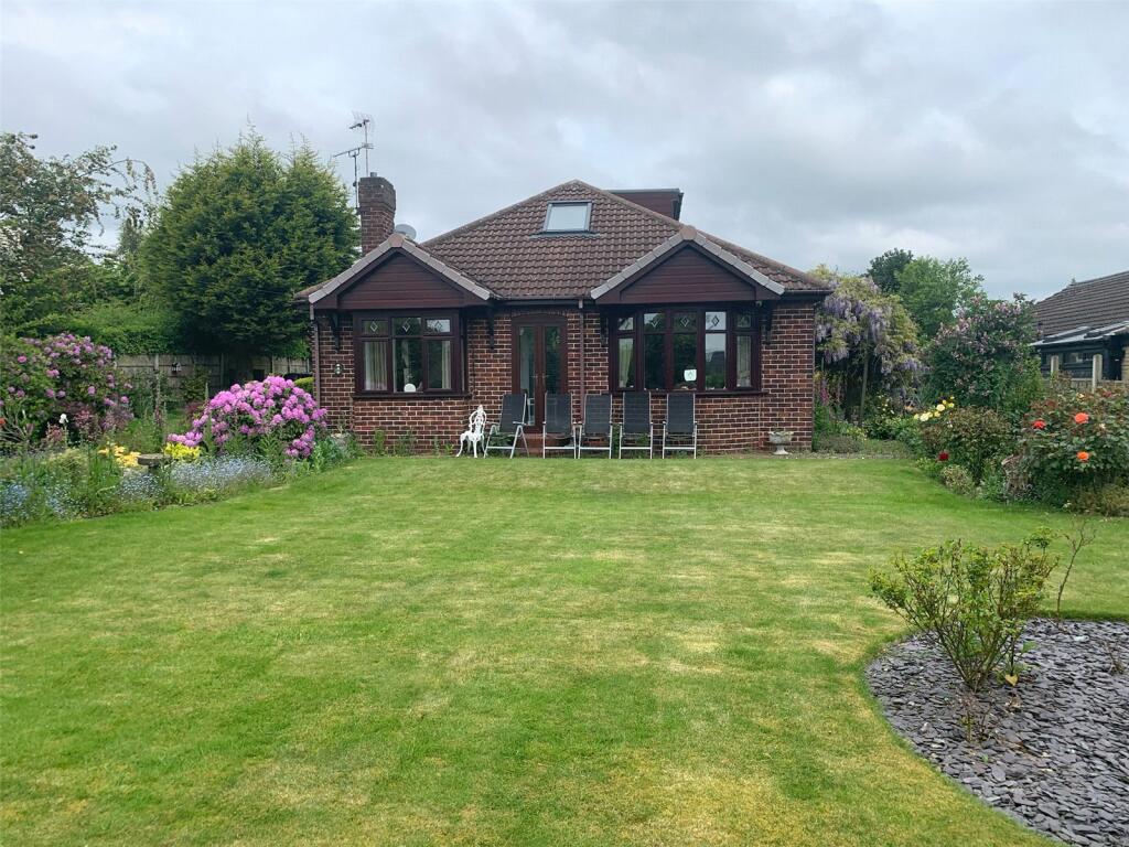 5 bedroom bungalow for sale in Moat Lane, Wickersley, Rotherham, South