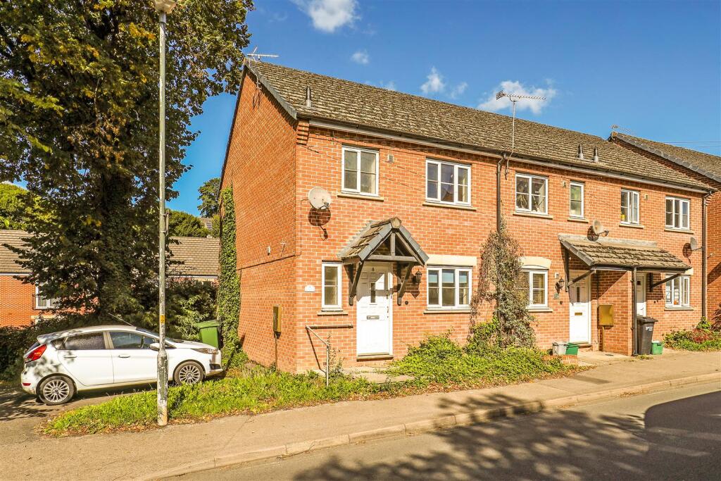 Main image of property: Lansdown, Stroud