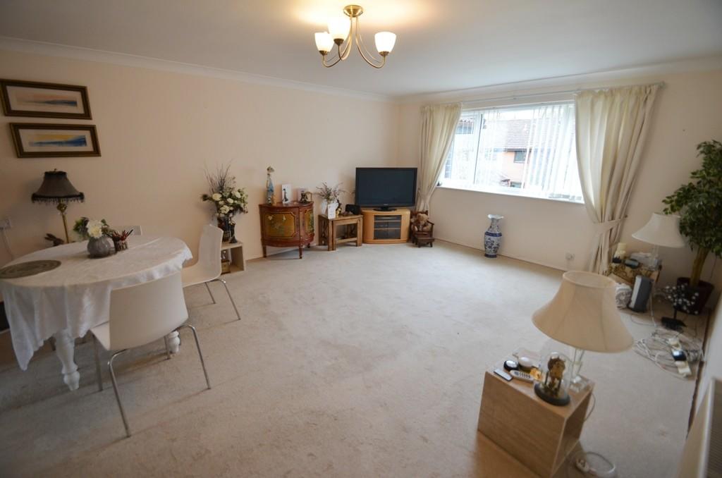 2 bedroom retirement property for sale in Heathside Court, Tadworth
