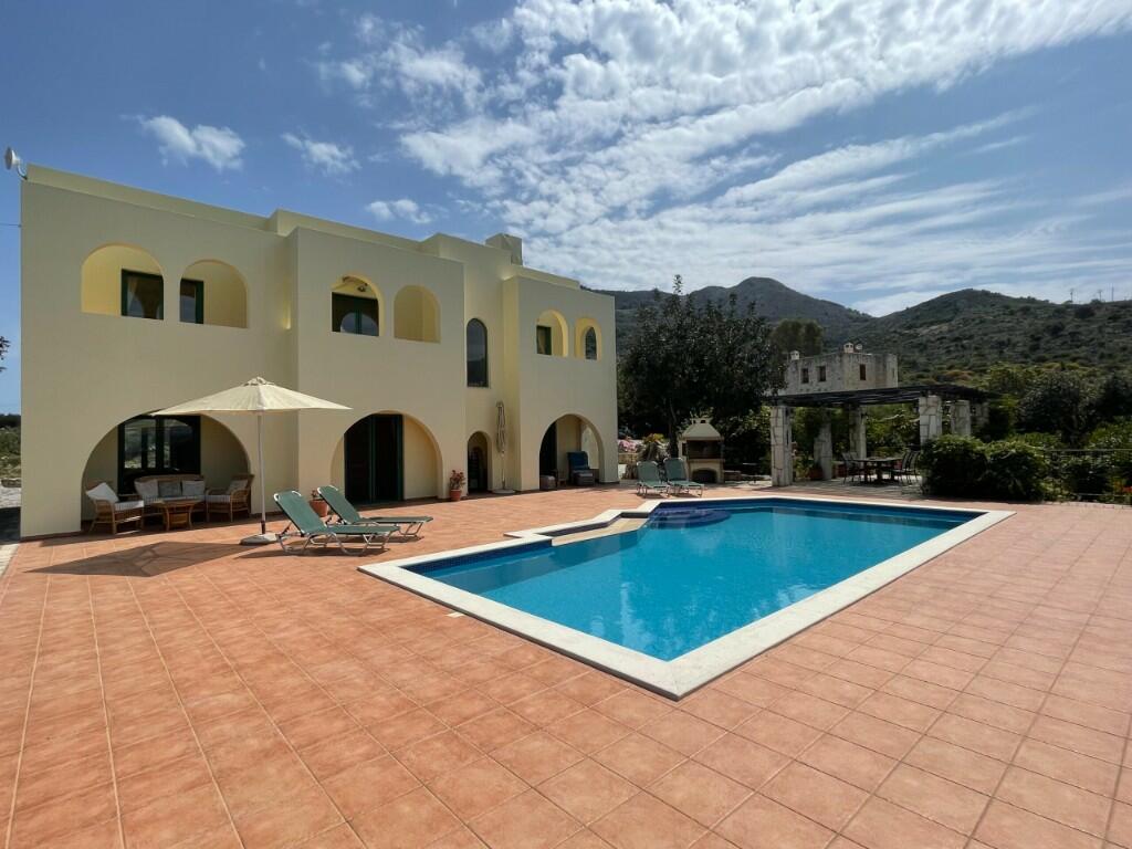 4 bedroom villa for sale in Kambia, Chania, Crete, Greece