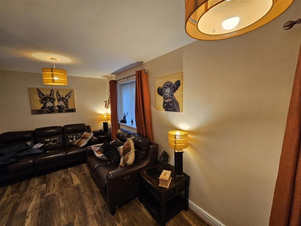 Additional property image - Doyle Avenue, fAIRWATER, Cardiff