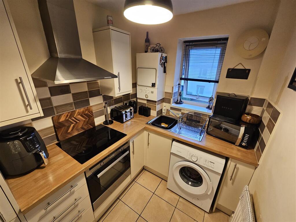 Additional property image - Doyle Avenue, fAIRWATER, Cardiff