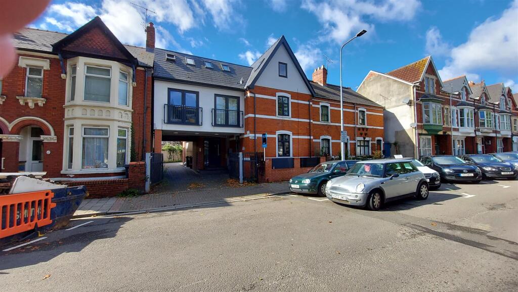 Main image of property: Pen-Y-Lan Road, Penylan, Cardiff
