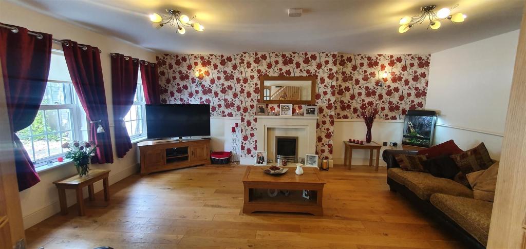 Additional property image - Hollybush Road, Cyncoed, Cardiff