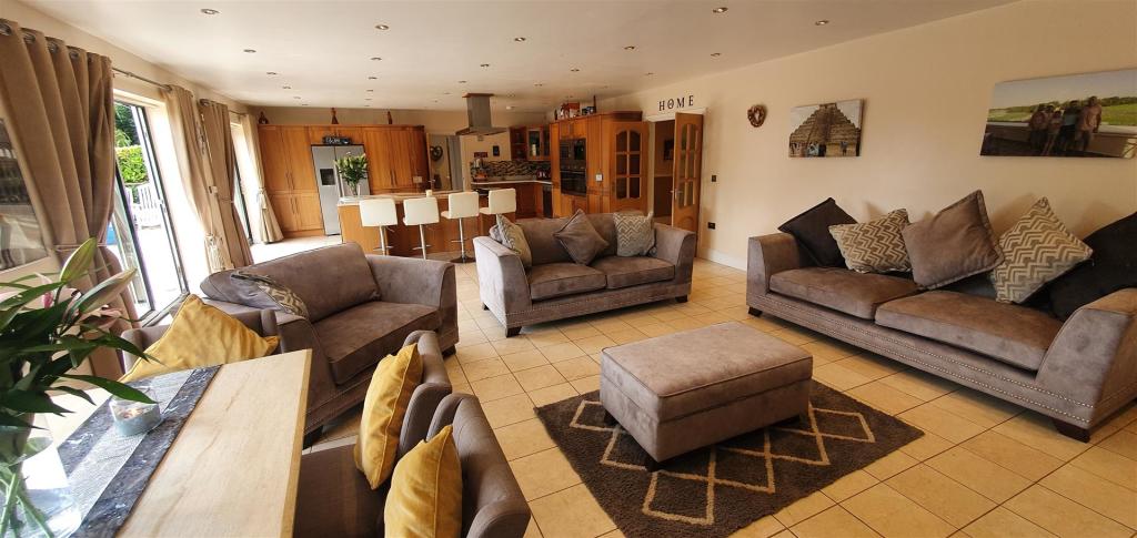 Additional property image - Hollybush Road, Cyncoed, Cardiff