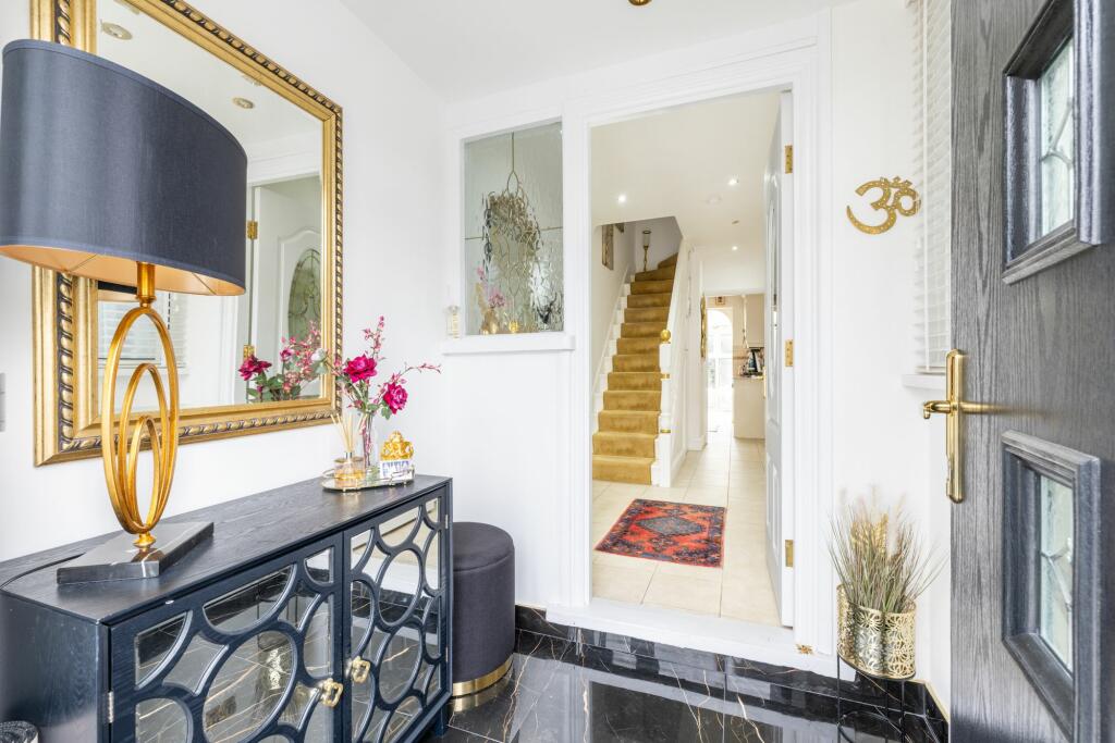 4 bedroom terraced house for sale in Ringwood Avenue, Croydon, CR0