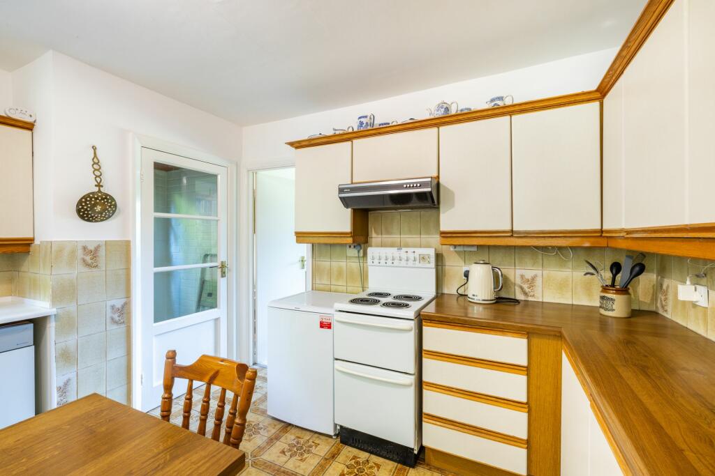 Additional property image - Woodside Close, Caterham, CR3