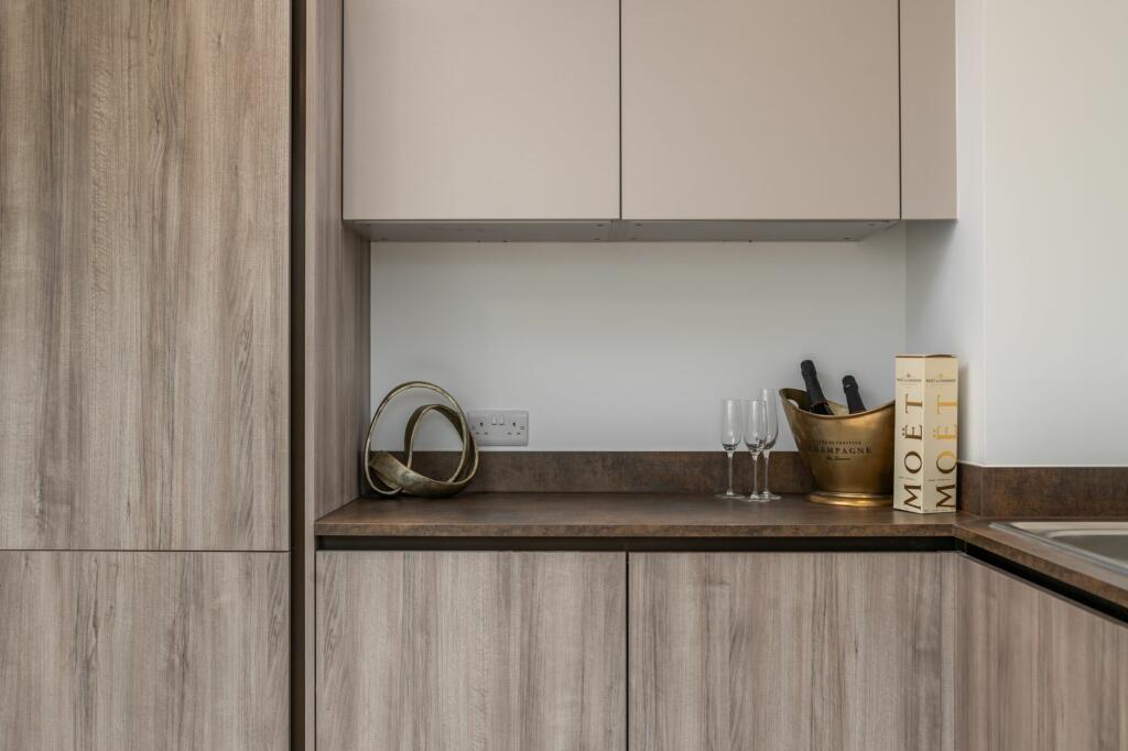 3 bedroom for sale in Ash Villas, Bradmore Way, Coulsdon, CR5