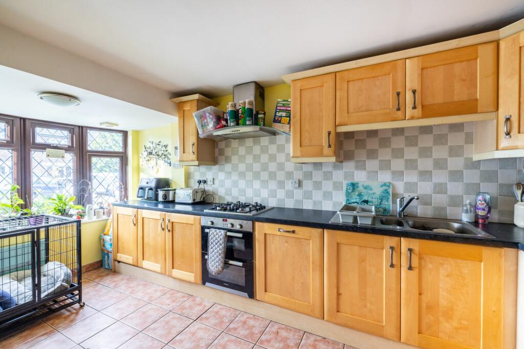 Additional property image - Harrow Road, Warlingham, CR6
