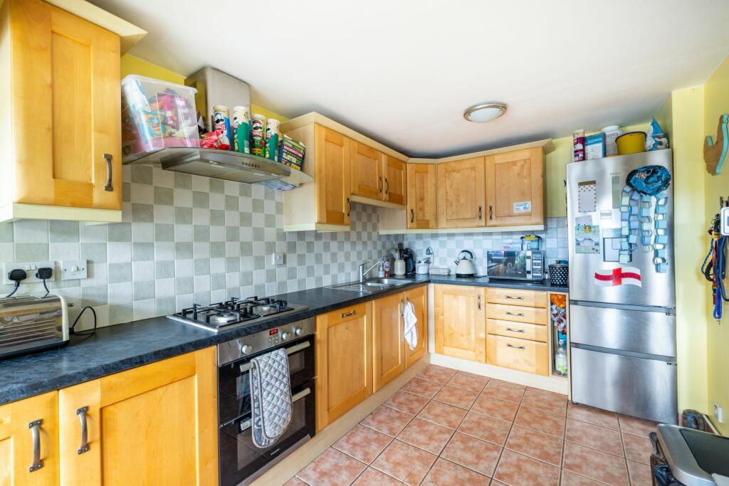 Additional property image - Harrow Road, Warlingham, CR6