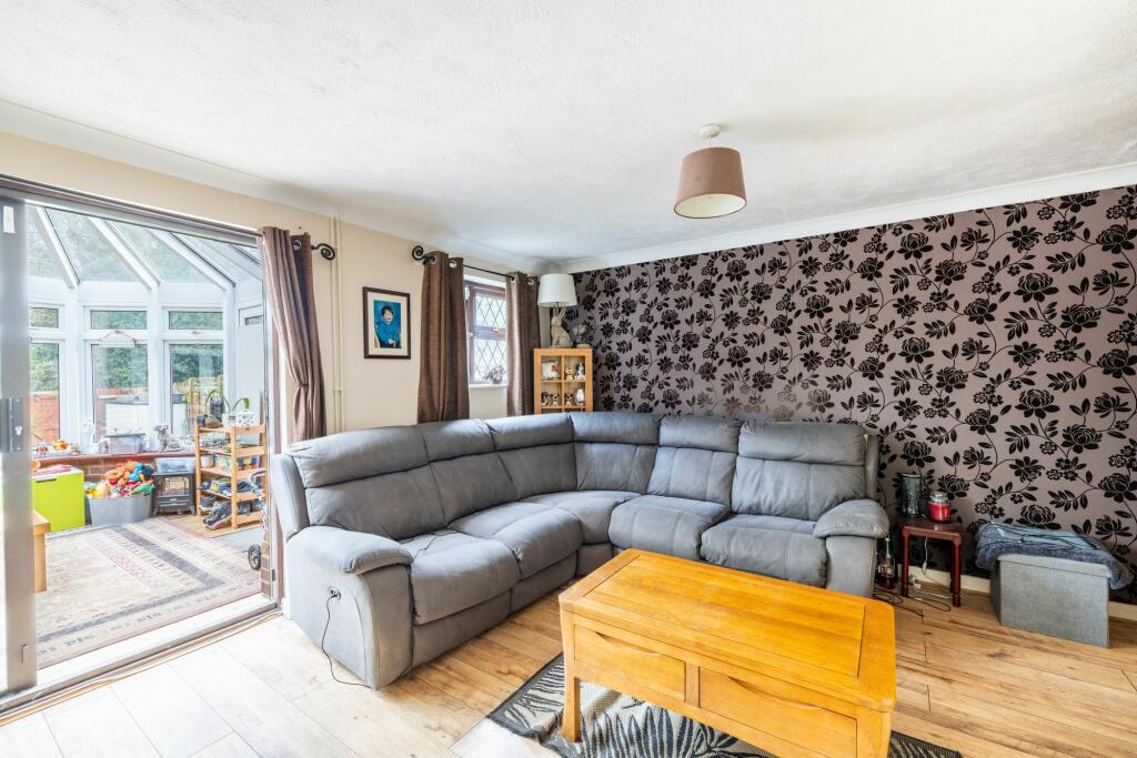 Additional property image - Harrow Road, Warlingham, CR6