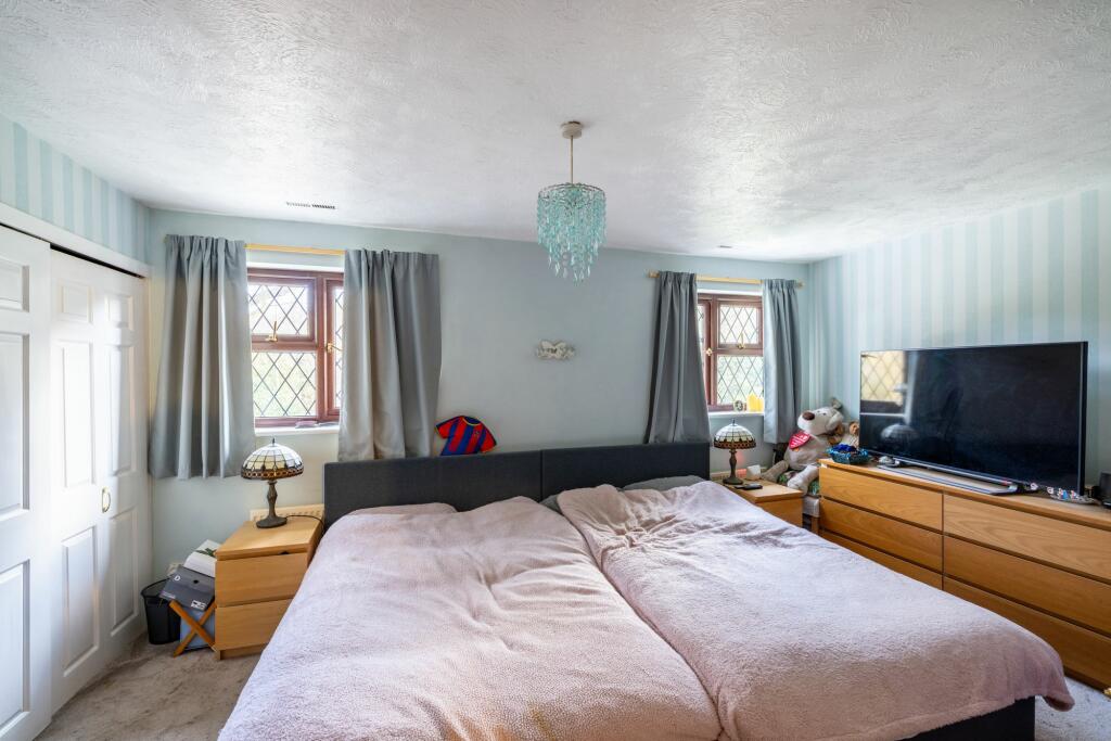 Additional property image - Harrow Road, Warlingham, CR6