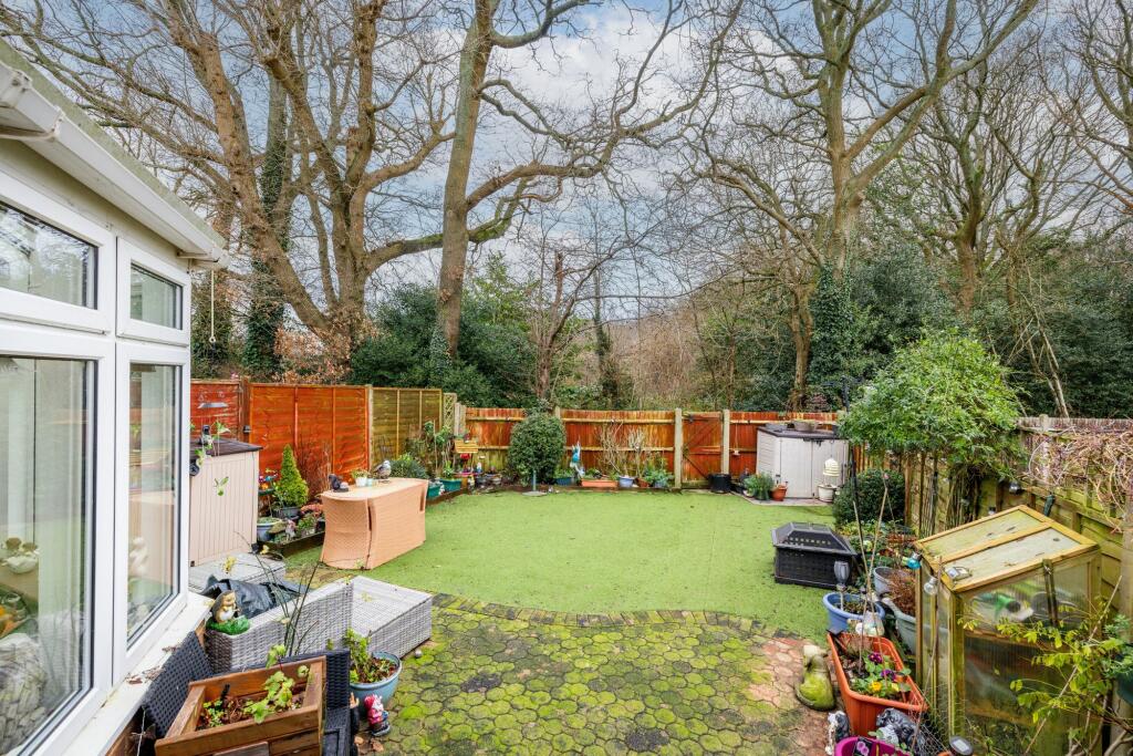 Additional property image - Harrow Road, Warlingham, CR6