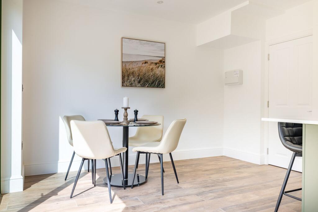 Additional property image - North Down, South Croydon, CR2