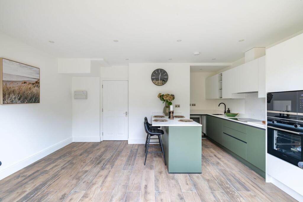 Additional property image - North Down, South Croydon, CR2