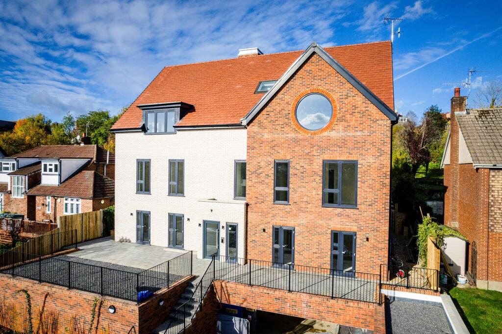 Main image of property: The Grove, Couldson, CR5