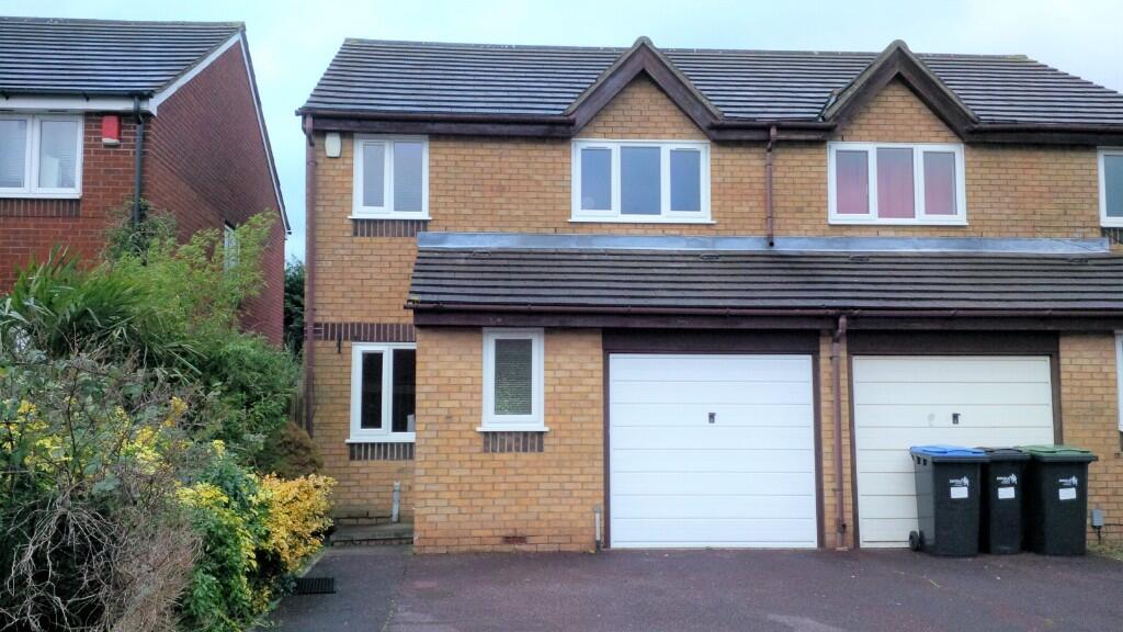 Main image of property: Leigh Hunt Drive, London, N14