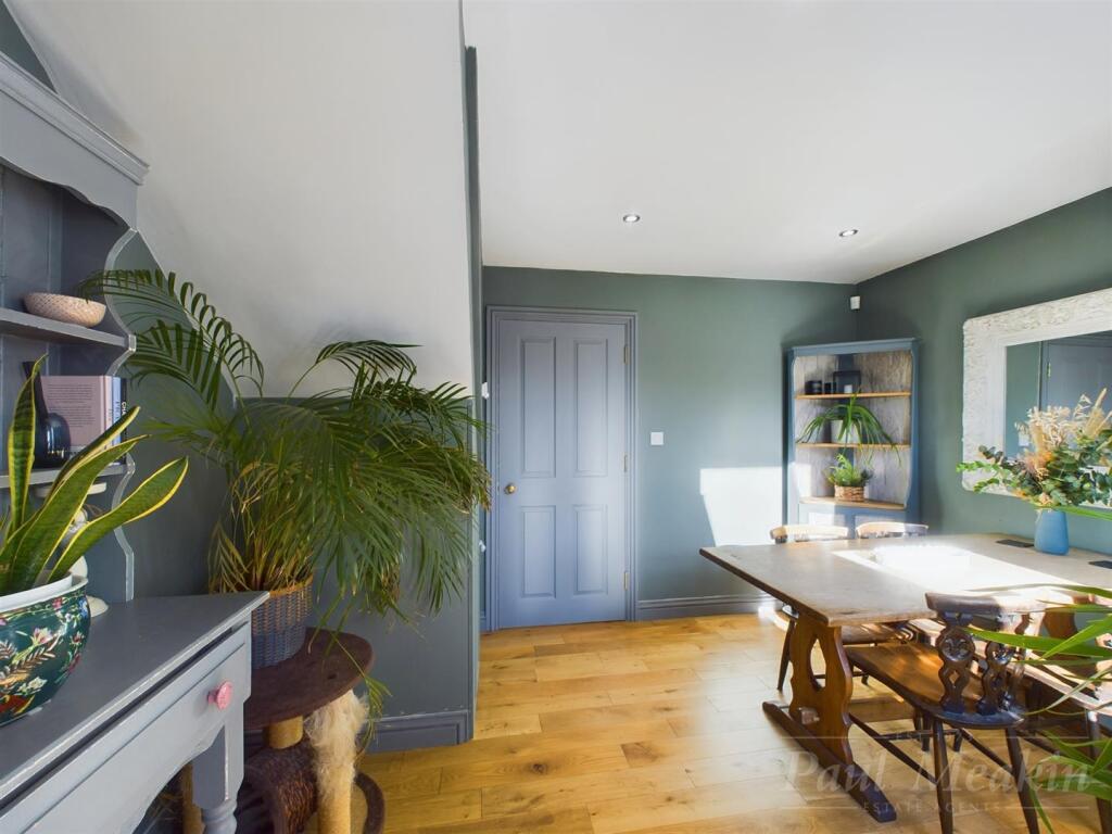 Additional property image - Haling Road, South Croydon