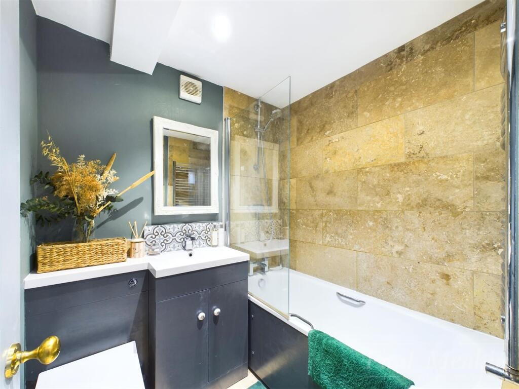 Additional property image - Haling Road, South Croydon