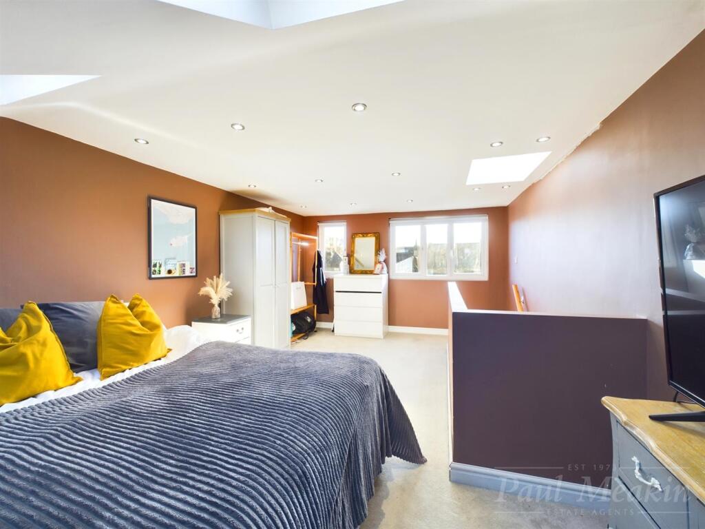 Additional property image - Haling Road, South Croydon
