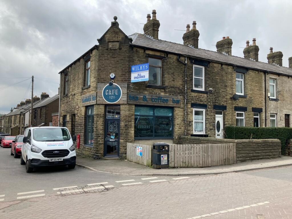 Outoftown retail property to lease in Sheffield Road, Penistone