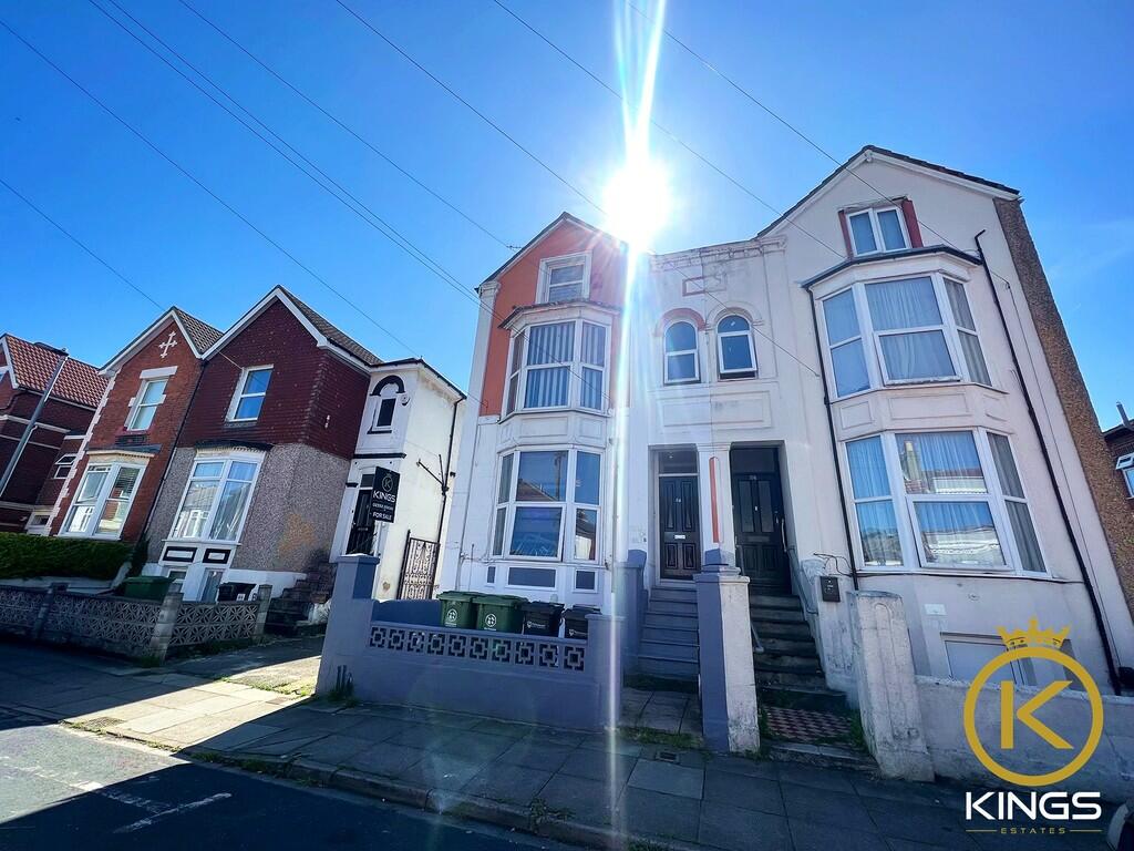4 bedroom block of apartments for sale in Queens Road , Fratton, Portsmouth , PO2