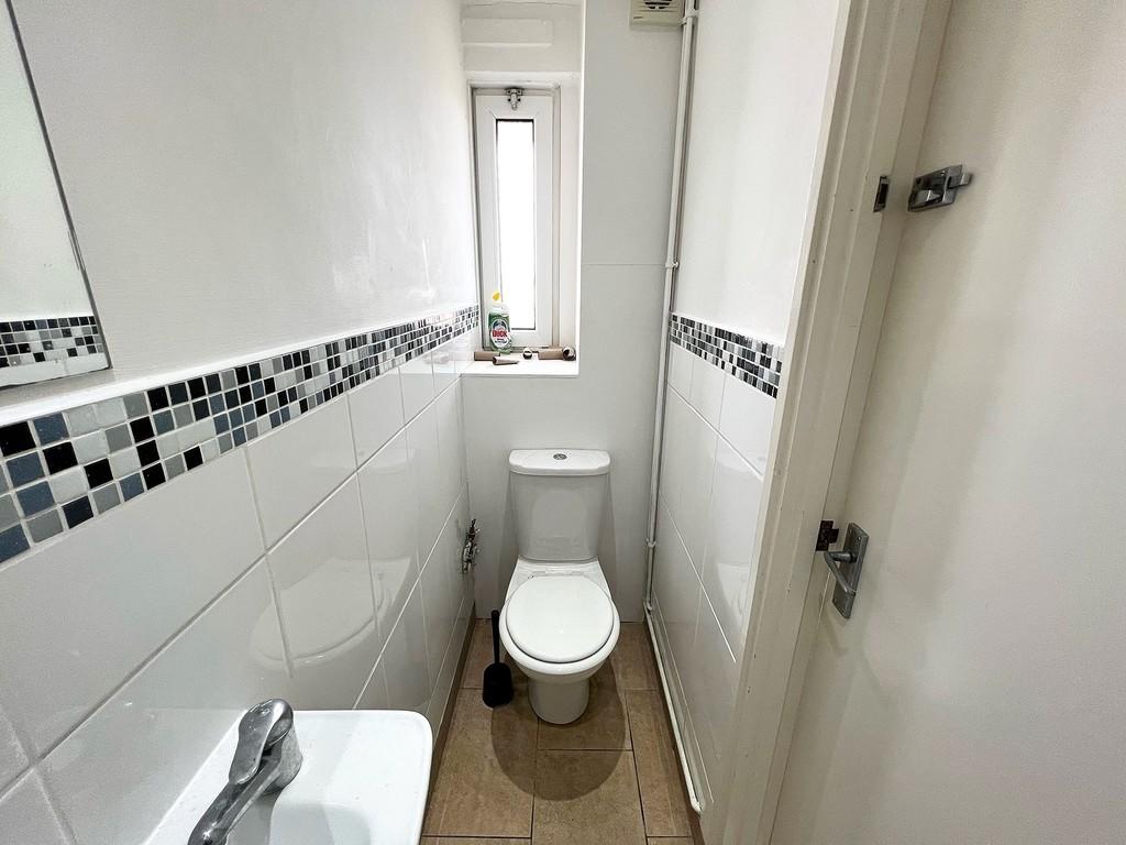 4 bedroom flat for rent in Milverton House, Southsea, PO5