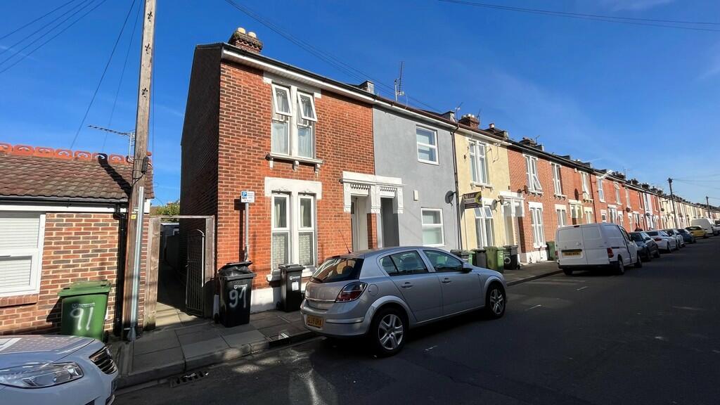 4 bedroom terraced house for sale in Percy Road, Southsea, PO4