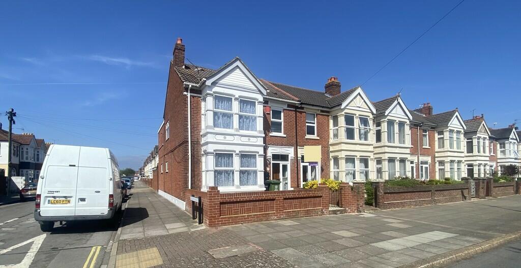 5 bedroom end of terrace house for sale in Kirby Road, North End, Portsmouth, PO2
