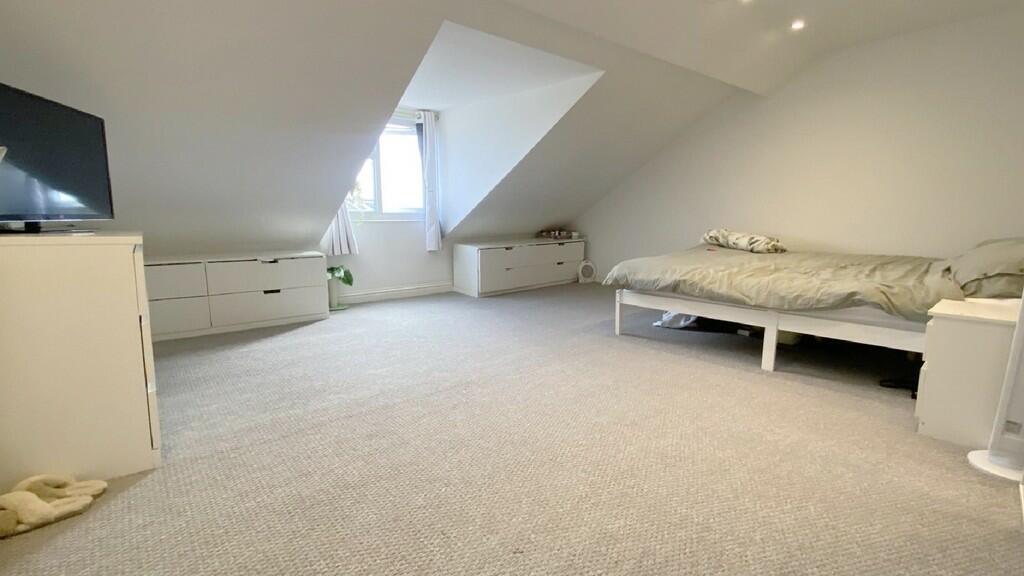 2 bedroom maisonette for sale in Albany Road, Southsea, PO5