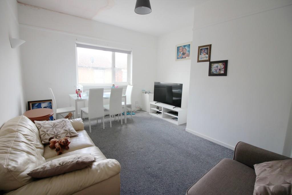 2 bedroom apartment for sale in Twyford Avenue, Portsmouth, PO2