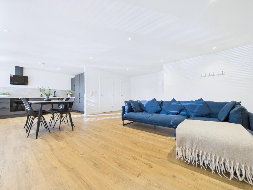 Main image of property: Apt 5, 108 Napier Street, Sheffield, S11