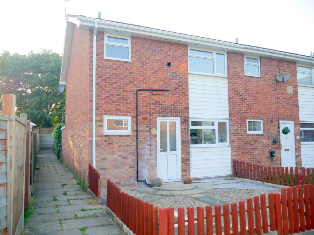 3 bedroom end of terrace house for rent in Queens Drive, Enderby