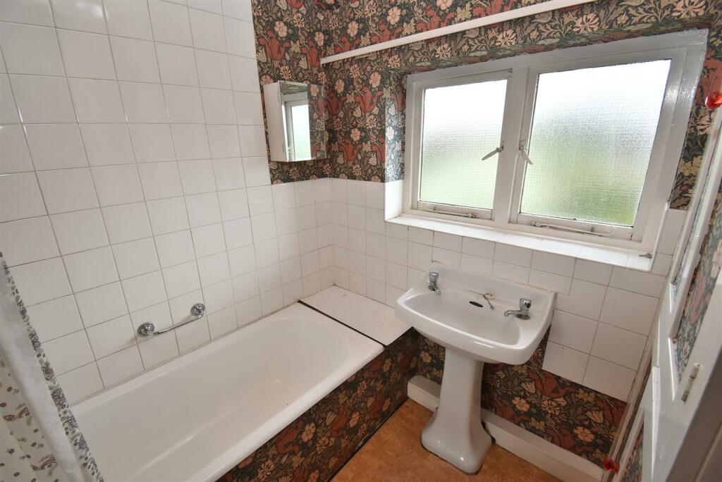 4 bedroom detached house for sale in Wirksworth Road, Duffield, Belper