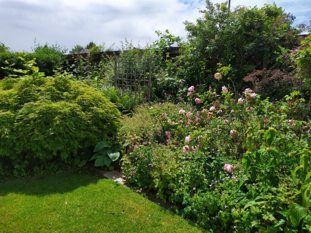 4 bedroom detached house for sale in Wirksworth Road, Duffield, Belper