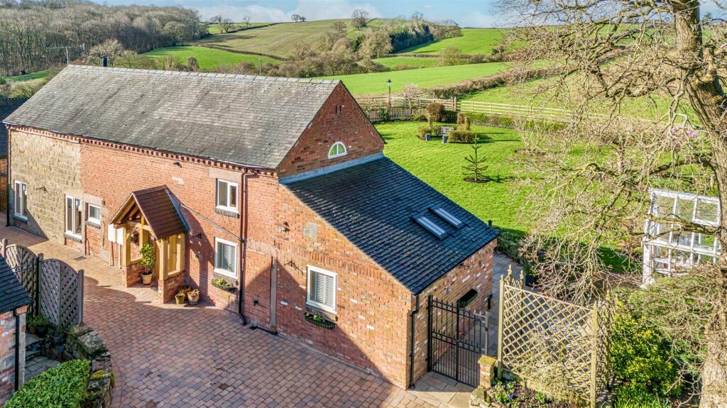 4 bedroom detached house for sale in The Barn, Ashbourne Road