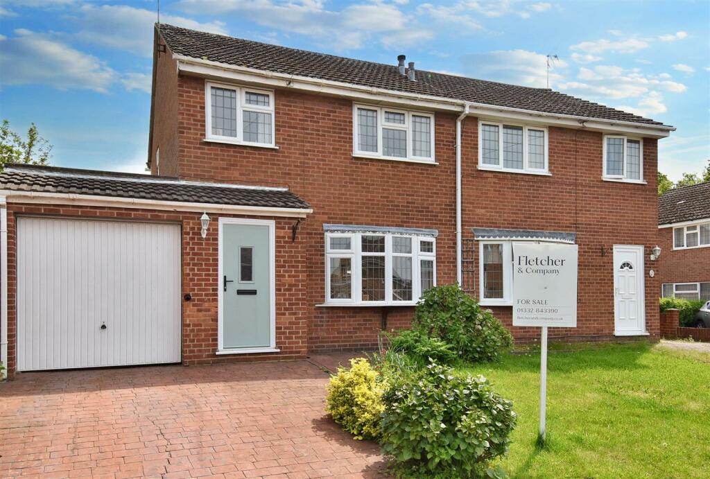 3 bedroom semidetached house for sale in Sitwell Drive, Kilburn