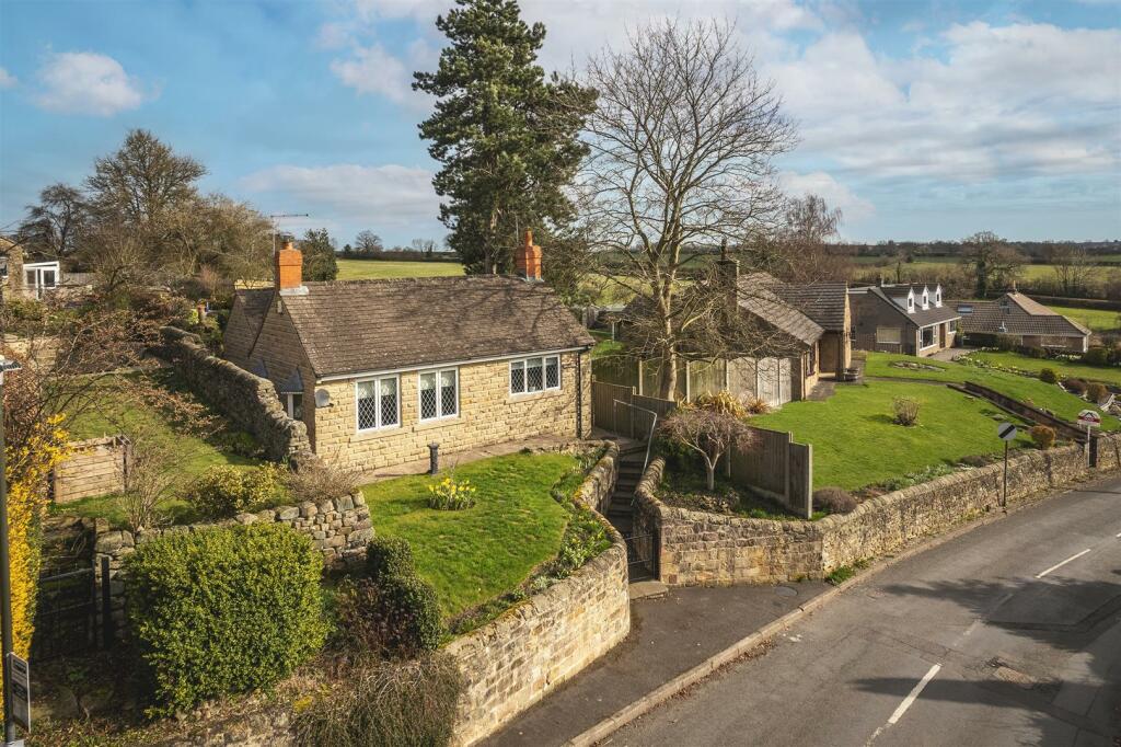 3 bedroom detached house for sale in Wayside Lodge, Pentrich