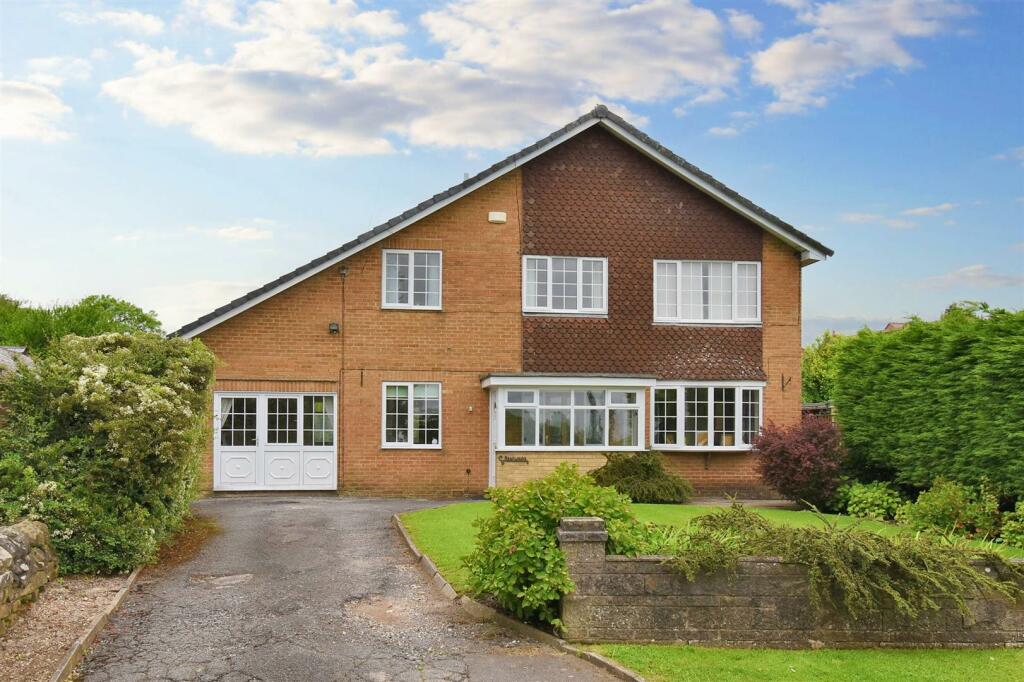 3 bedroom detached house for sale in Shaw Lane, Holbrook, Belper