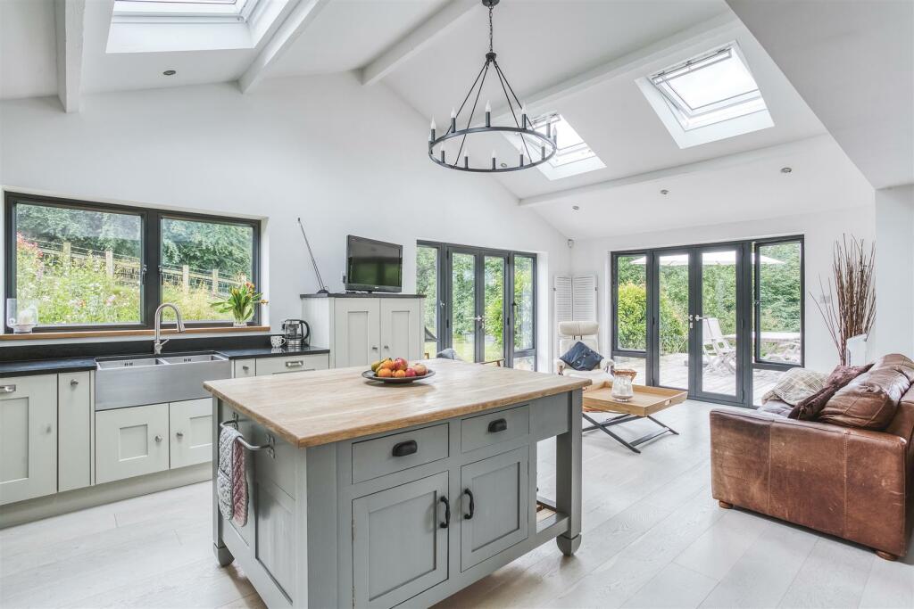 Additional property image - Santa Lucia Barn, Eaton Bank, Duffield, Derbyshire